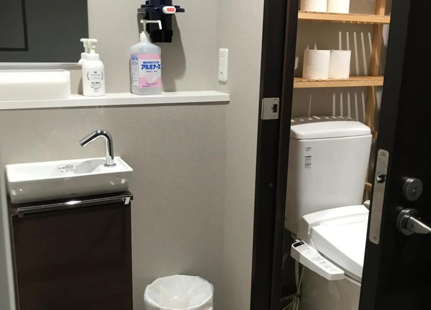 Beagle Tokyo Hostel＆Apartments